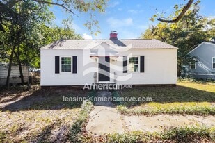 104 Bowden Dr in Warner Robins, GA - Building Photo