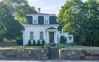 1104 Pleasant St in Weymouth, MA - Building Photo