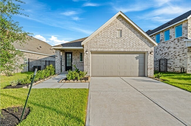 property at 27439 Sunterra Village Dr
