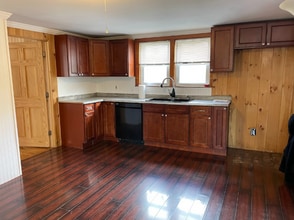 428 High St in Bridgewater, MA - Building Photo - Building Photo