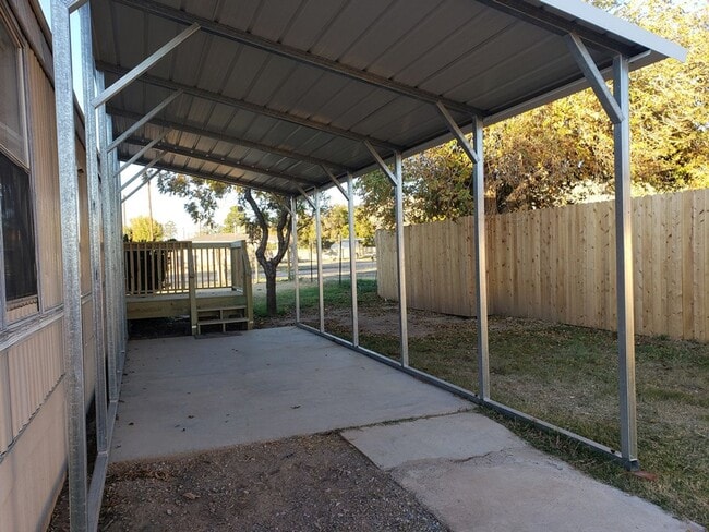 2201.5 Stanford Ave in Alamogordo, NM - Building Photo - Building Photo