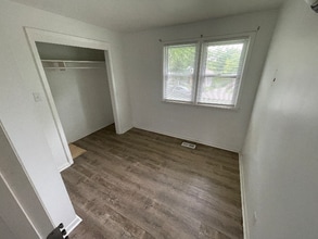 8239 Wayne Ave in Kansas City, MO - Building Photo - Building Photo