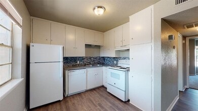 3800 E 29th St, Unit 18 in Bryan, TX - Building Photo - Building Photo