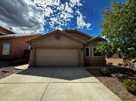 7152 Elk Creek Rd NE in Albuquerque, NM - Building Photo