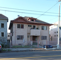 1512 W 11th St Apartamentos