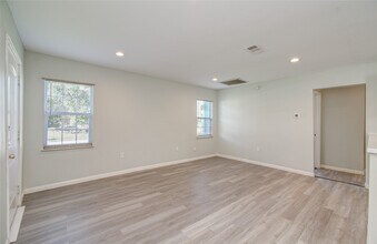 4624 Kingsbury St in Houston, TX - Building Photo - Building Photo