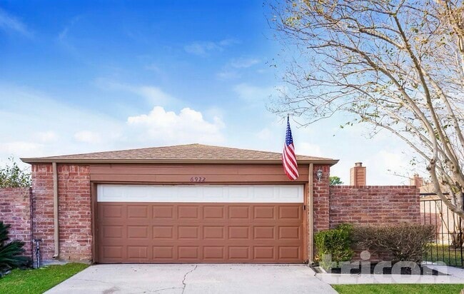 property at 6923 Clee Ln