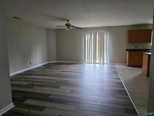 187 Farmington Dr in Harvest, AL - Building Photo - Building Photo