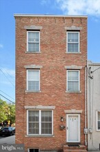 100 Sigel St in Philadelphia, PA - Building Photo - Building Photo