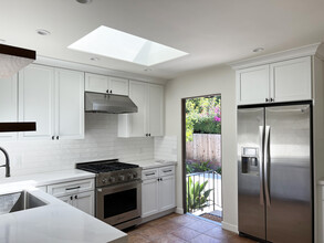 144 San Rafael Ave in Santa Barbara, CA - Building Photo - Building Photo