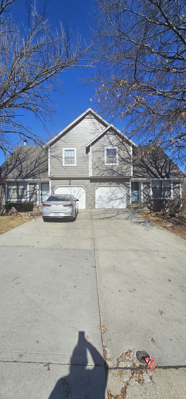 property at 304 W 132nd St