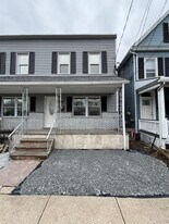 37 Wyoming St in Wilkes-Barre, PA - Building Photo