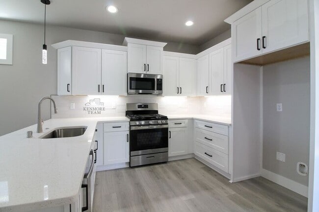 723 Rio Vista Loop in Richland, WA - Building Photo - Building Photo