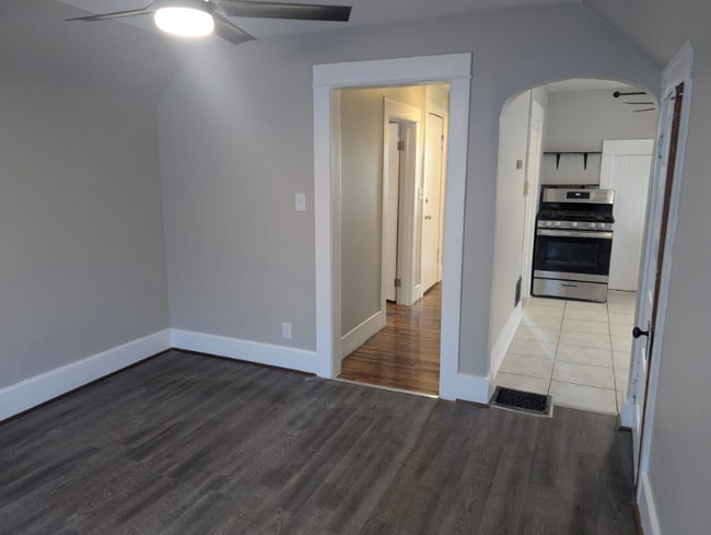 3827 S 48th St in Lincoln, NE - Foto de edificio - Building Photo