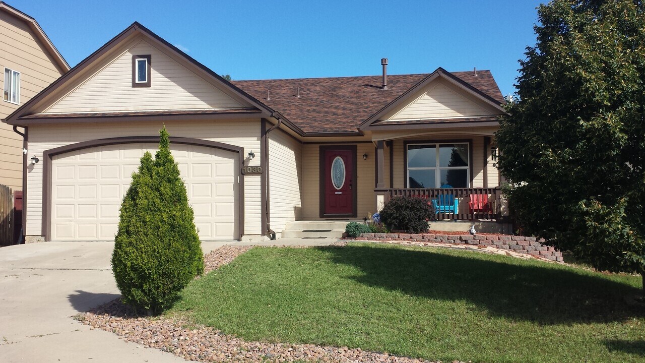 1030 Scarlet Oak Dr in Colorado Springs, CO - Building Photo