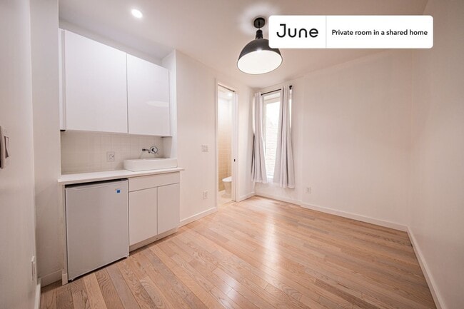 property at 624 E 17th St