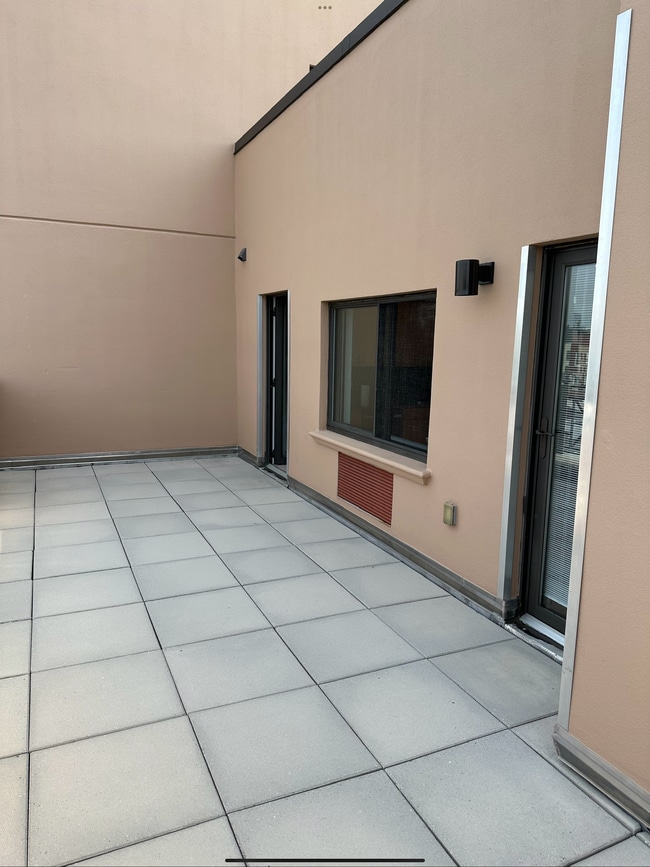 3104 31st Ave, Unit 3 in Astoria, NY - Building Photo - Building Photo