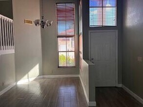 3227 W Buena Vista Dr in Margate, FL - Building Photo - Building Photo