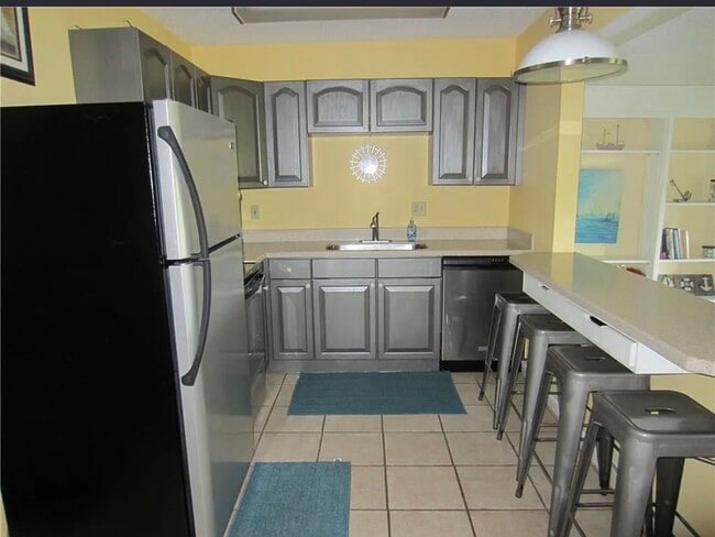 1030 Lookout Dr, Unit 1030 Lookout Drive in Erie, PA - Foto de edificio - Building Photo