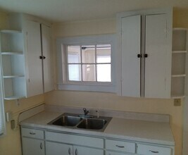 1108 Grover St in Johnson City, TN - Building Photo - Building Photo