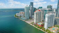 1155 Brickell Bay Dr in Miami, FL - Building Photo - Building Photo