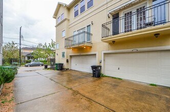 1610 Holman St in Houston, TX - Building Photo - Building Photo