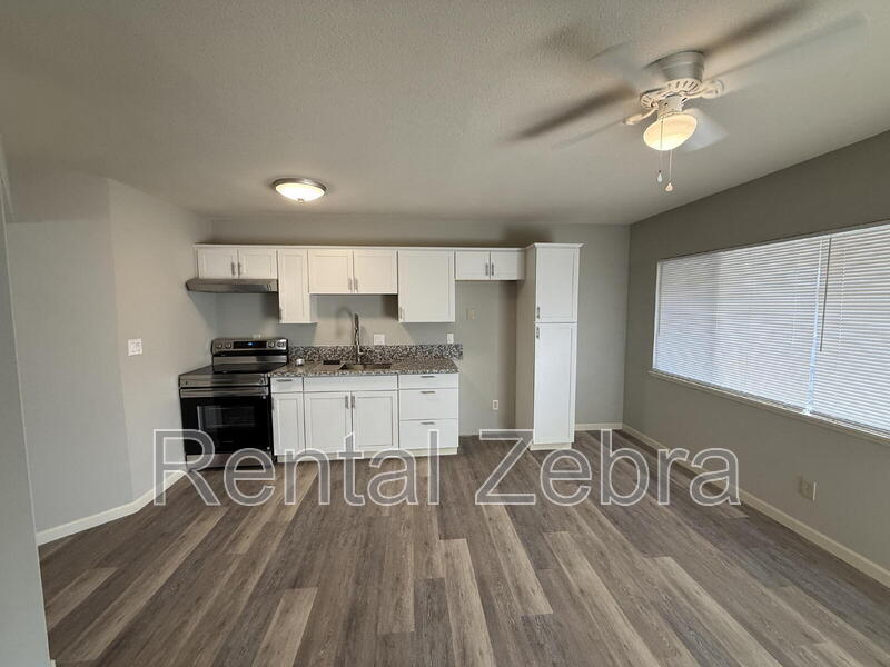 10 E 18th St in Merced, CA - Building Photo
