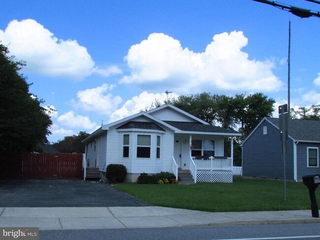 property at 7 Lighthouse Rd