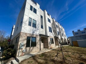 419 Strong Ave in Charlotte, NC - Building Photo - Building Photo