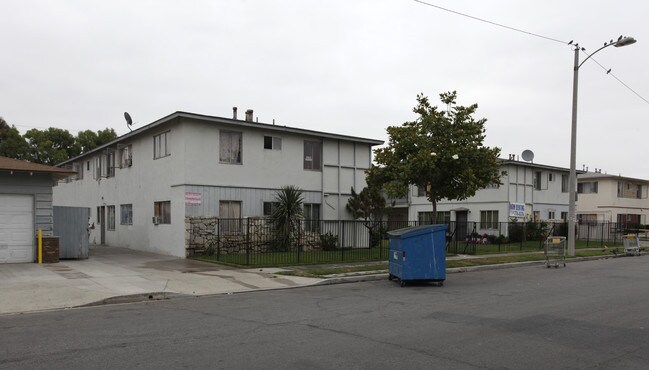 1138-1142 N Mayfair Ave in Anaheim, CA - Building Photo - Building Photo