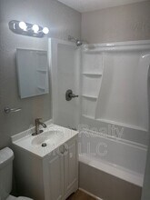 3143 Puckett Rd in Kansas City, KS - Building Photo - Building Photo