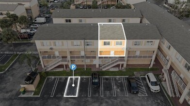 6255 SW Kendale Lakes Cir, Unit B-230 in Miami, FL - Building Photo - Building Photo