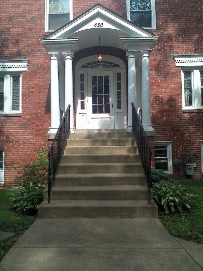 8313 Eastridge Ave, Unit Apt. 6