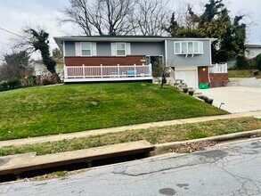 323 Aragona Dr in Fort Washington, MD - Building Photo - Building Photo