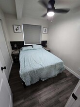 4744 Voltaire St in San Diego, CA - Foto de edificio - Building Photo