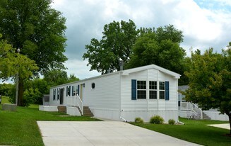 4212 E 29th St in Des Moines, IA - Building Photo