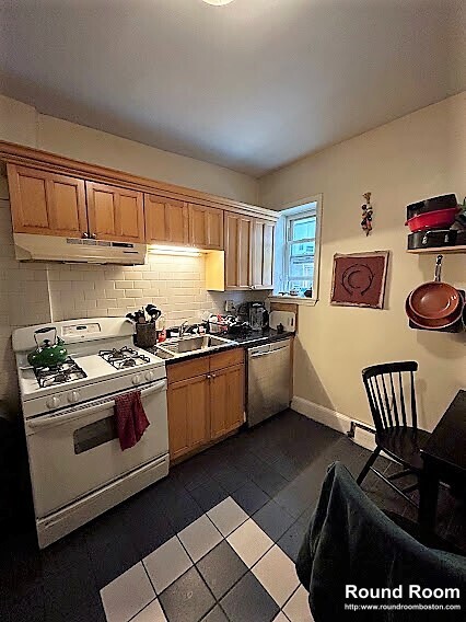 245 Cambridge St, Unit 1