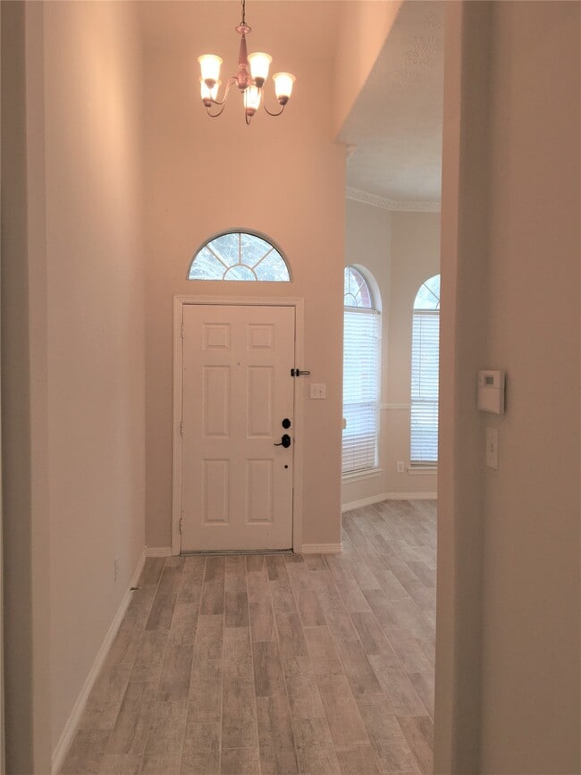 2214 Valley View Crossing