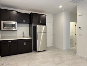 3495 Lamberto Clf Wy in Henderson, NV - Building Photo - Building Photo