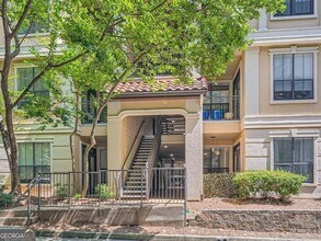 3777 Peachtree Rd NE in Atlanta, GA - Building Photo - Building Photo