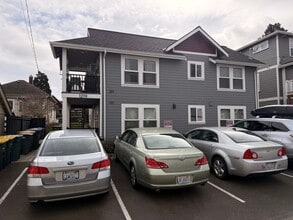 1217 Billy Frank Jr. St in Bellingham, WA - Building Photo - Building Photo