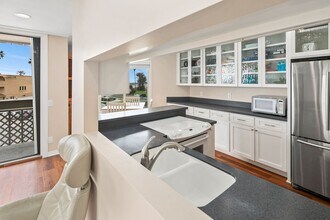 5155 W Point Loma Blvd in San Diego, CA - Building Photo - Building Photo