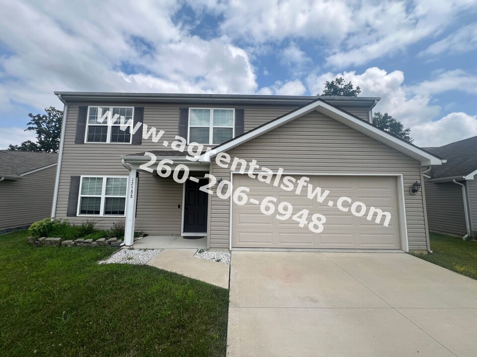 12588 Shearwater Run in Fort Wayne, IN - Building Photo