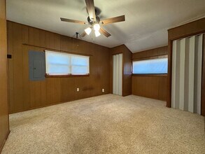 2729 N Delaware Ave in Springfield, MO - Building Photo - Building Photo