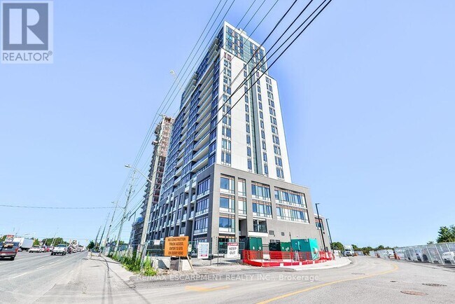 8010 Derry Rd W in Milton, ON - Building Photo - Building Photo