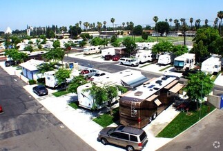 Legacy Anaheim Condos in Anaheim, CA - Foto de edificio - Building Photo