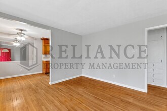 2328 W Crawford St in Wichita, KS - Foto de edificio - Building Photo