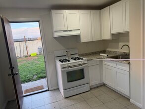 3583 Burton Ave, Unit Cozy 1bd with private entrance in Lynwood, CA - Building Photo - Building Photo
