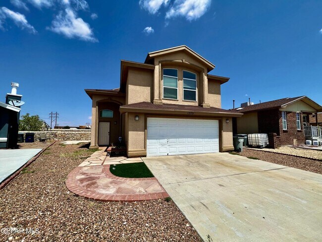 12701 Francisco Paz Dr in El Paso, TX - Foto de edificio - Building Photo