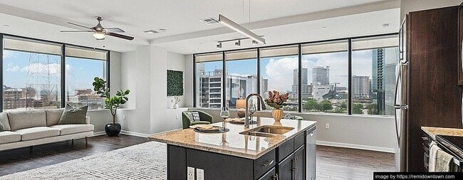 411 N Akard St, Unit 639 in Dallas, TX - Building Photo - Building Photo